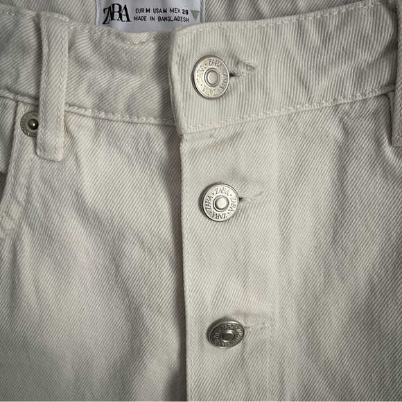 Zara white Frayed Hem Button High Rise Denim Skirt size medium - Picture 7 of 12